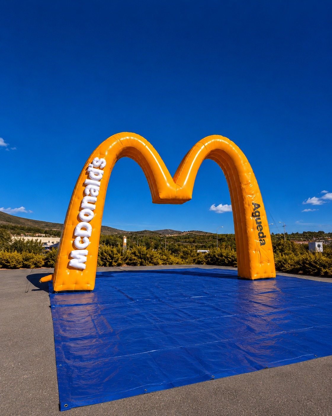 Arco insuflável McDonald's